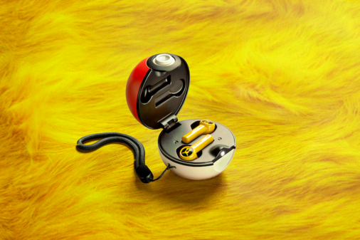 Razer X Pokemon Wireless Earbuds [2020] Studio Shoot No Brown Lighting (1).png